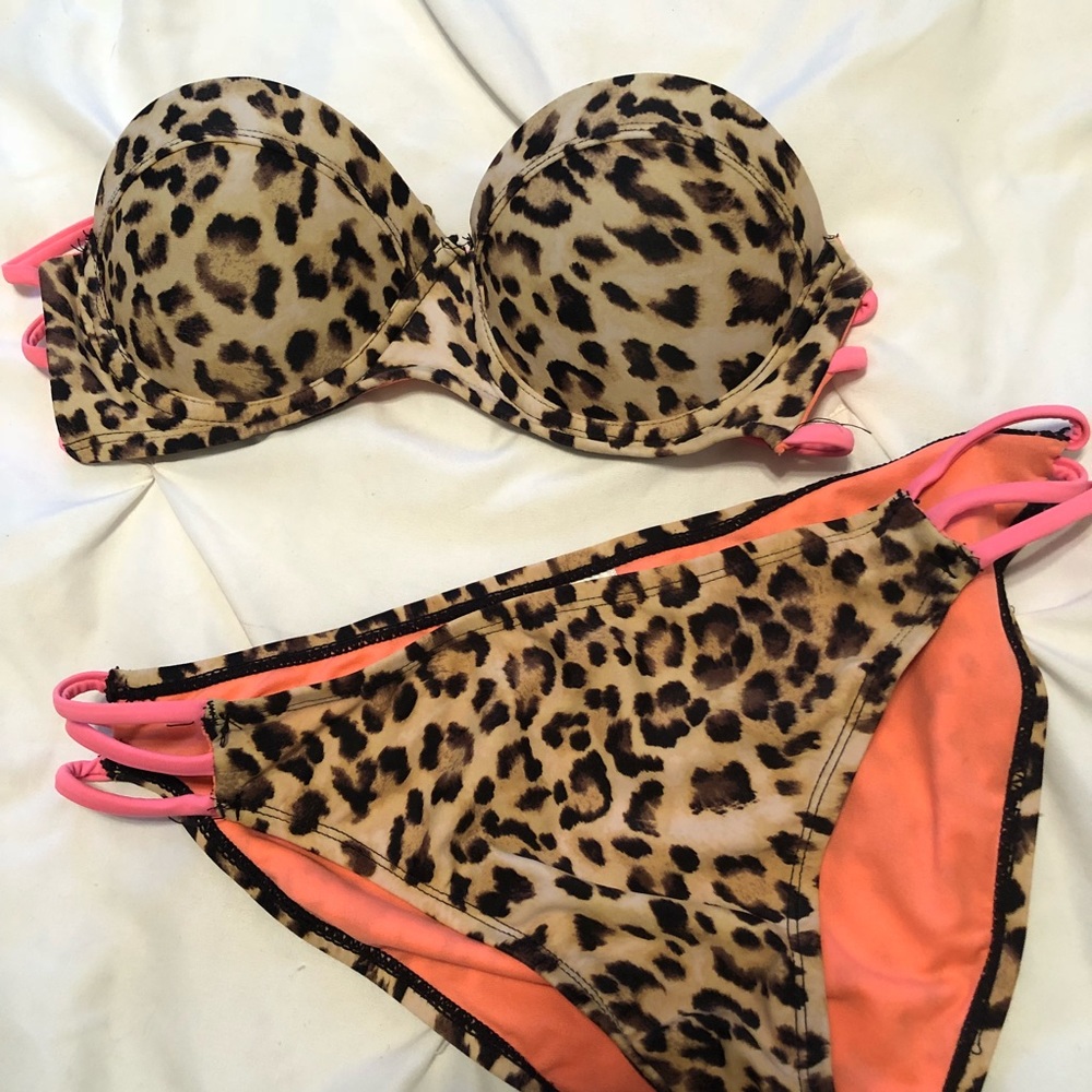 Leopard bathing suit ✨
